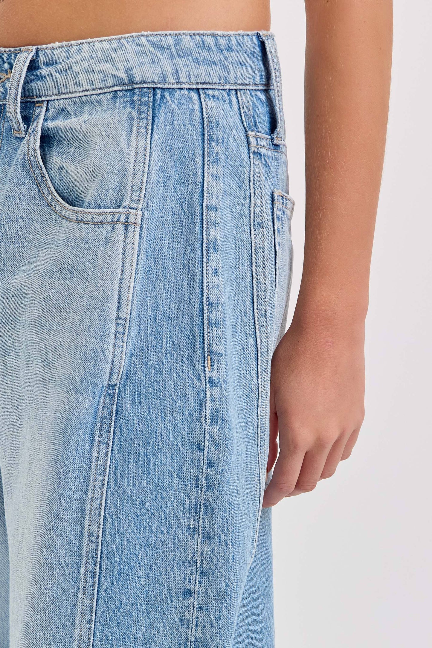 Mid Waisted Barrel Jean ( with Cuff )