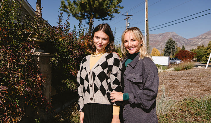 15 Cute and Modest Holiday Outfits To Copy