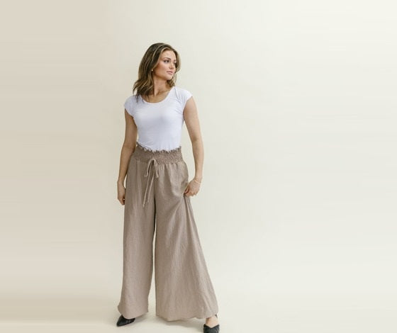 Myth Busted: Anyone Can Style With a Cap Sleeve!