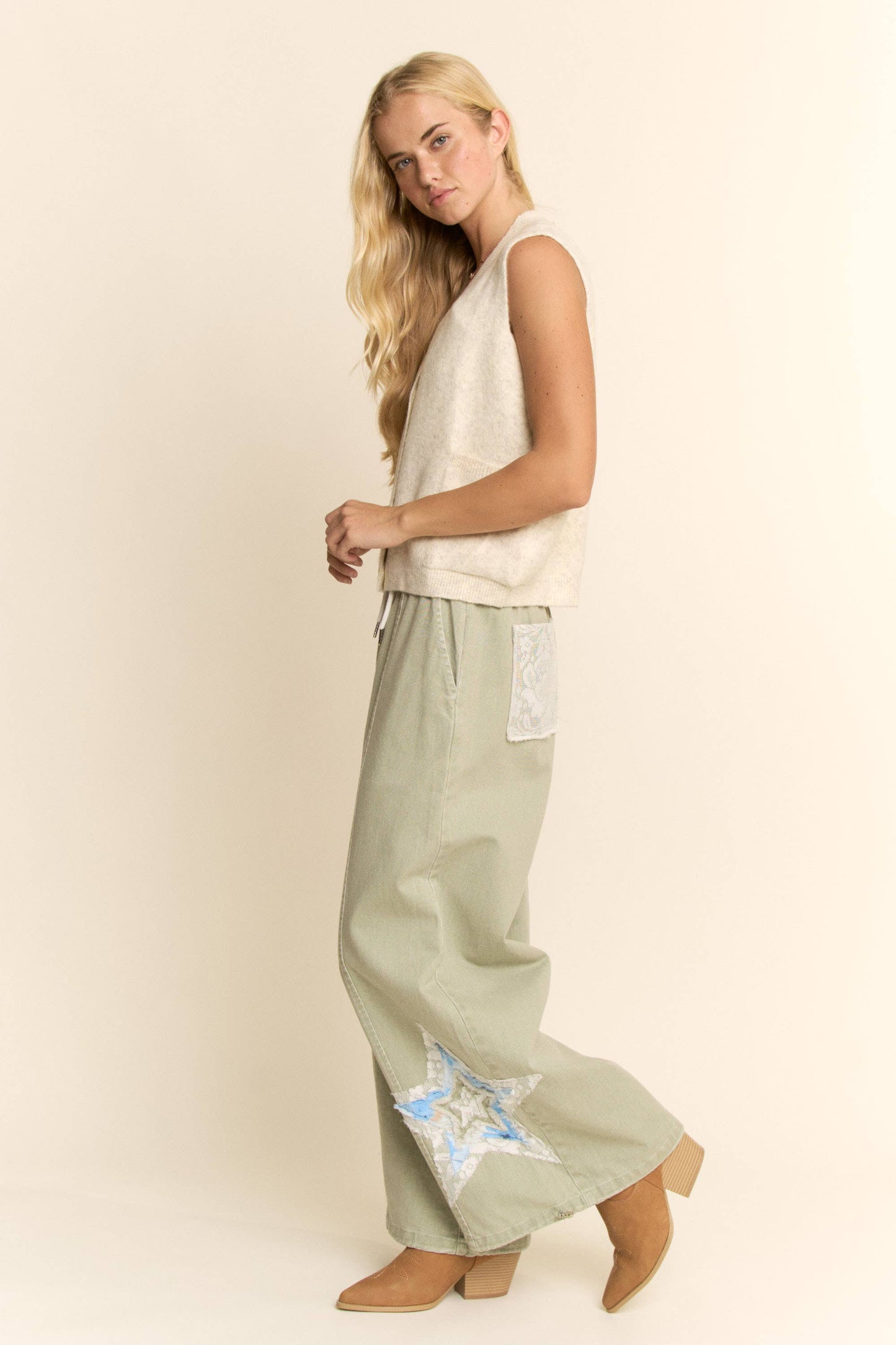 TEXTURED BUTTON UP KNIT SWEATER VEST