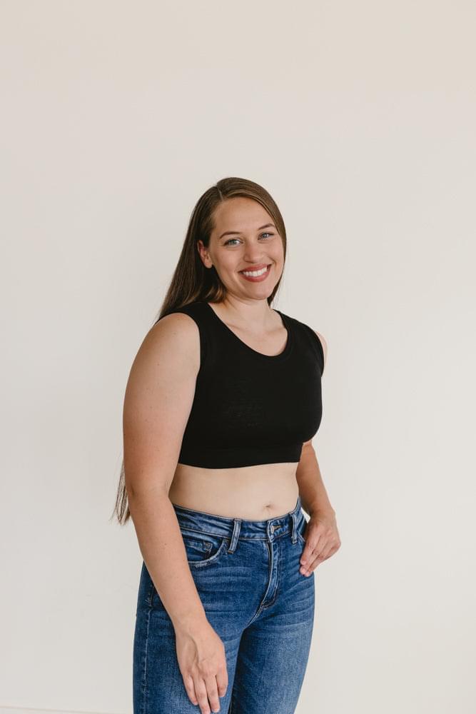 black crop top made from soft cotton blend, Crew Neck Tank Halftee.