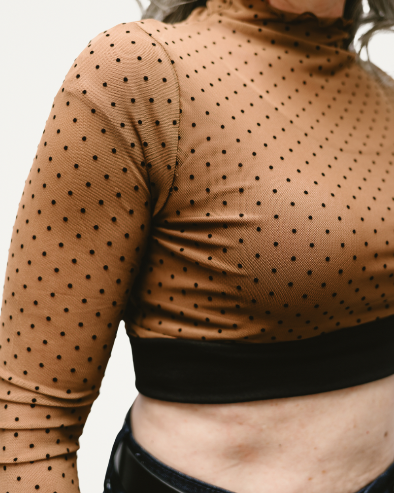 Relaxed Mock Neck Polka Dot Mesh Halftee