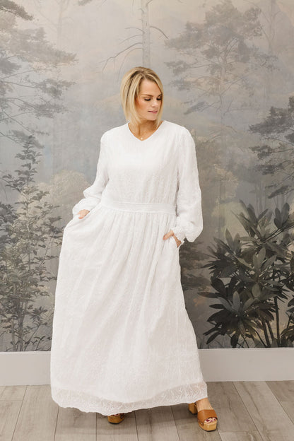 All In White Embroidered Maxi (XS-M, 3x Left)
