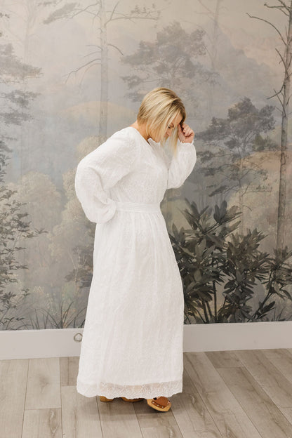 All In White Embroidered Maxi (XS-M, 3x Left)